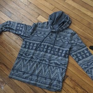 Hoodie, patterned . Fits like a M